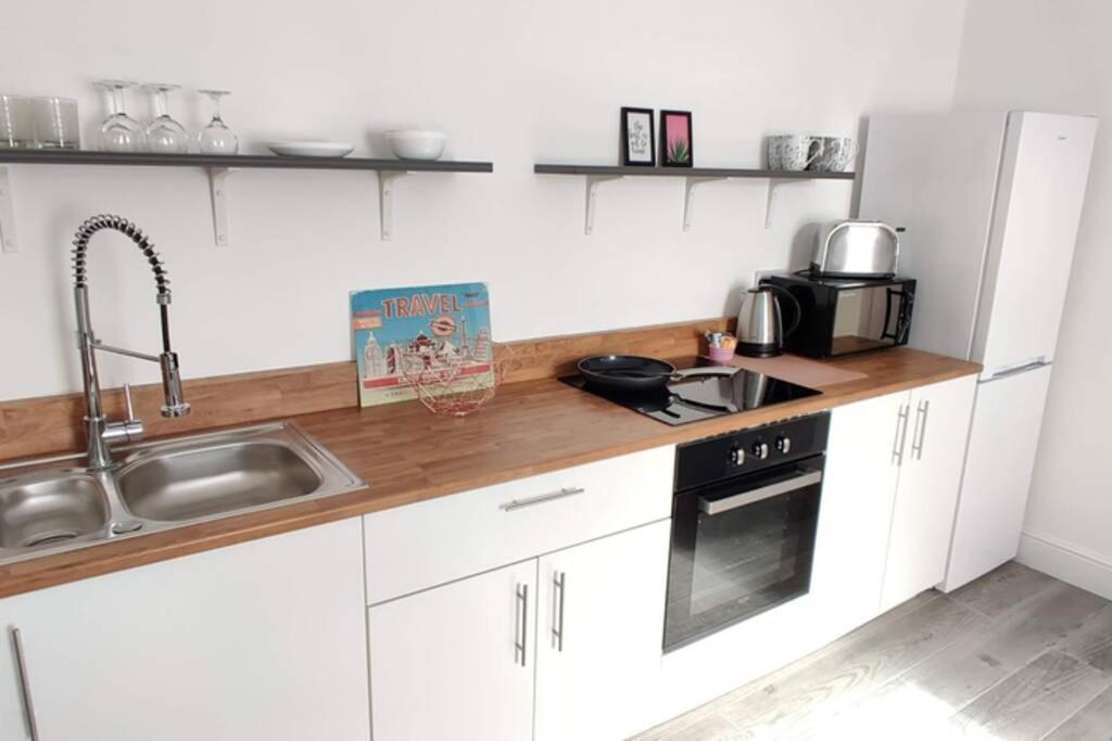 Brand New Designer Apartments In Liverpool - Newsham Park L6 エクステリア 写真