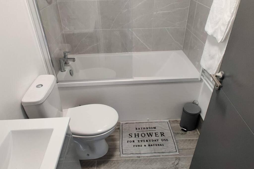 Brand New Designer Apartments In Liverpool - Newsham Park L6 エクステリア 写真