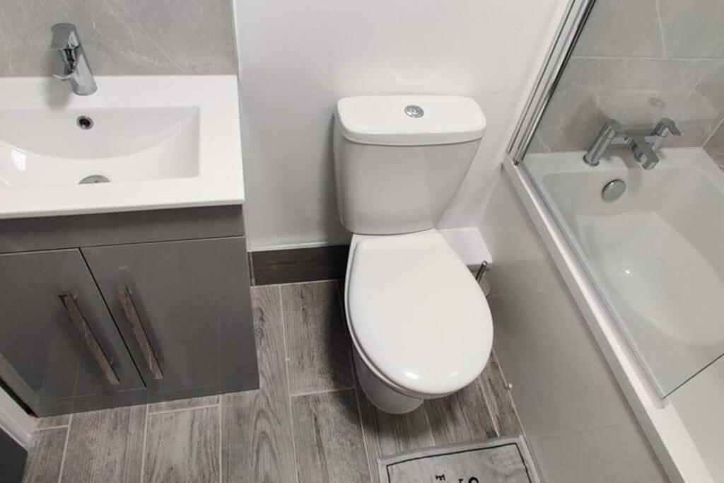 Brand New Designer Apartments In Liverpool - Newsham Park L6 エクステリア 写真
